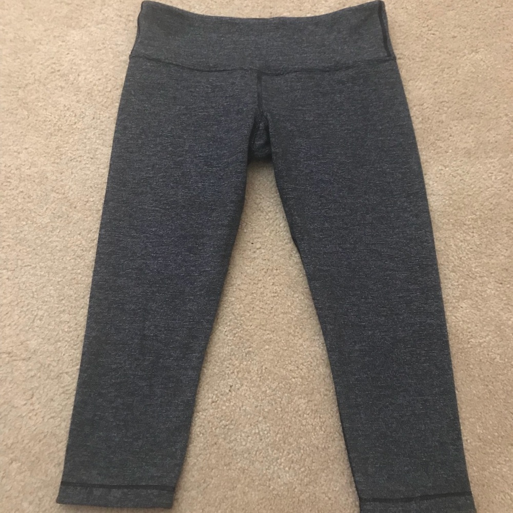 Lululemon crops